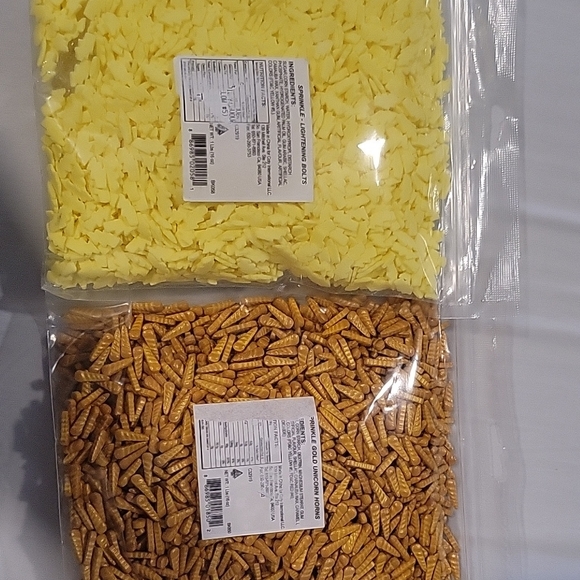New factory sealed. Candy cake toppers. One unicorn horns and one lightning rods - Picture 1 of 5